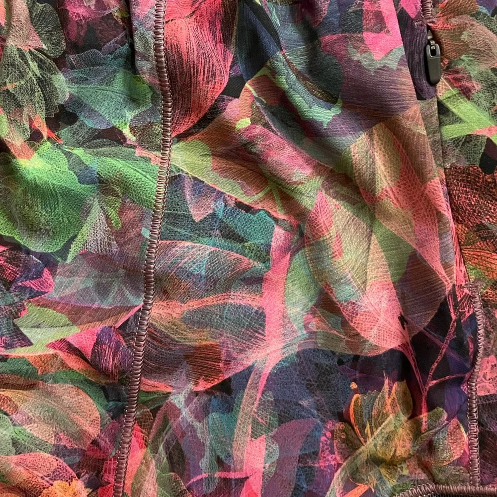 NWOT Lululemon Hotty Hot 4” Short - Picture 2 of 5